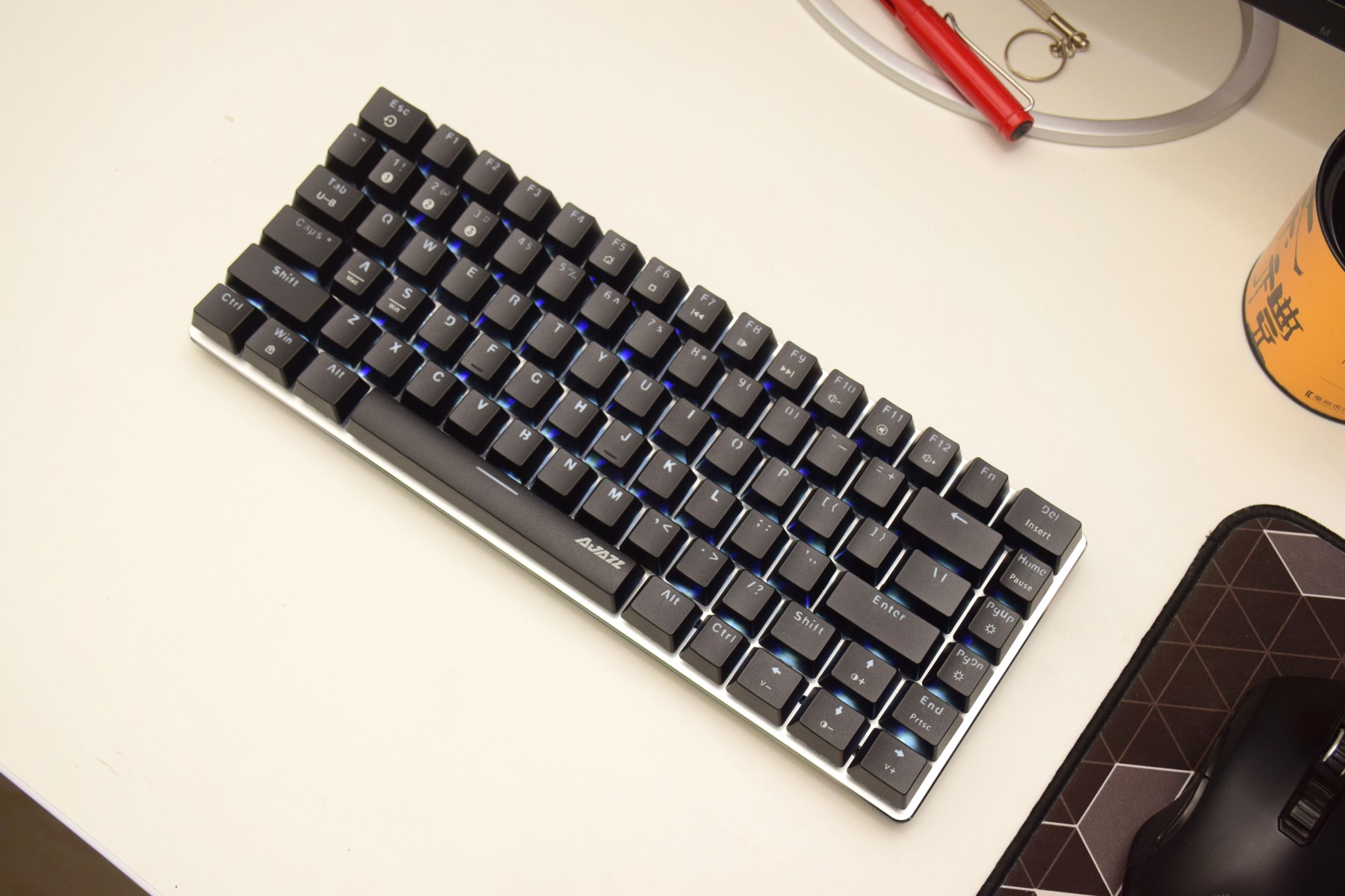 这把键盘终于有无线版了黑爵ak33首发评测