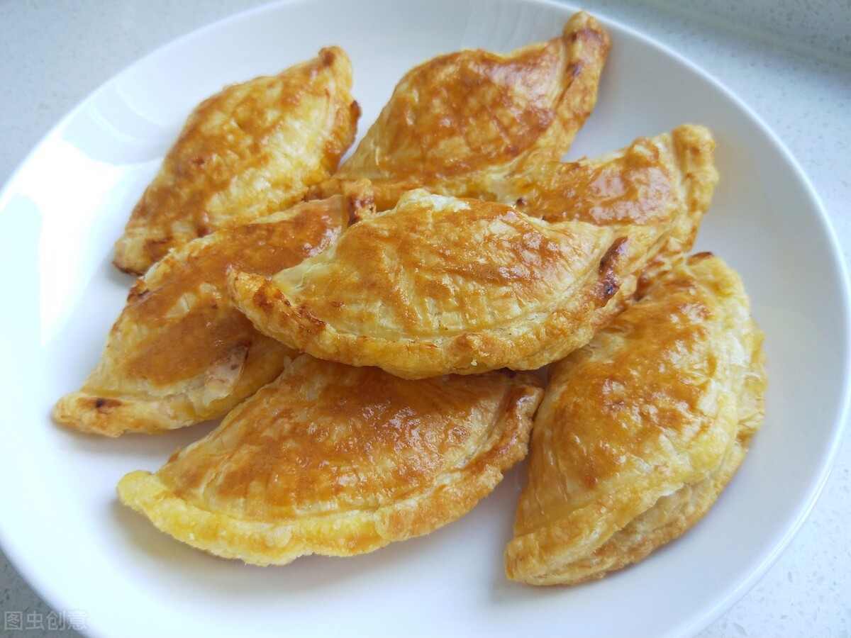 Don't miss the pineapple season, tricks eat pineapple iNEWS