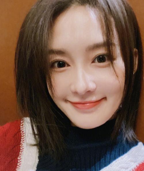 Liu Shishi: I am beautiful without makeup, Zhang Xinyi: I am beautiful ...