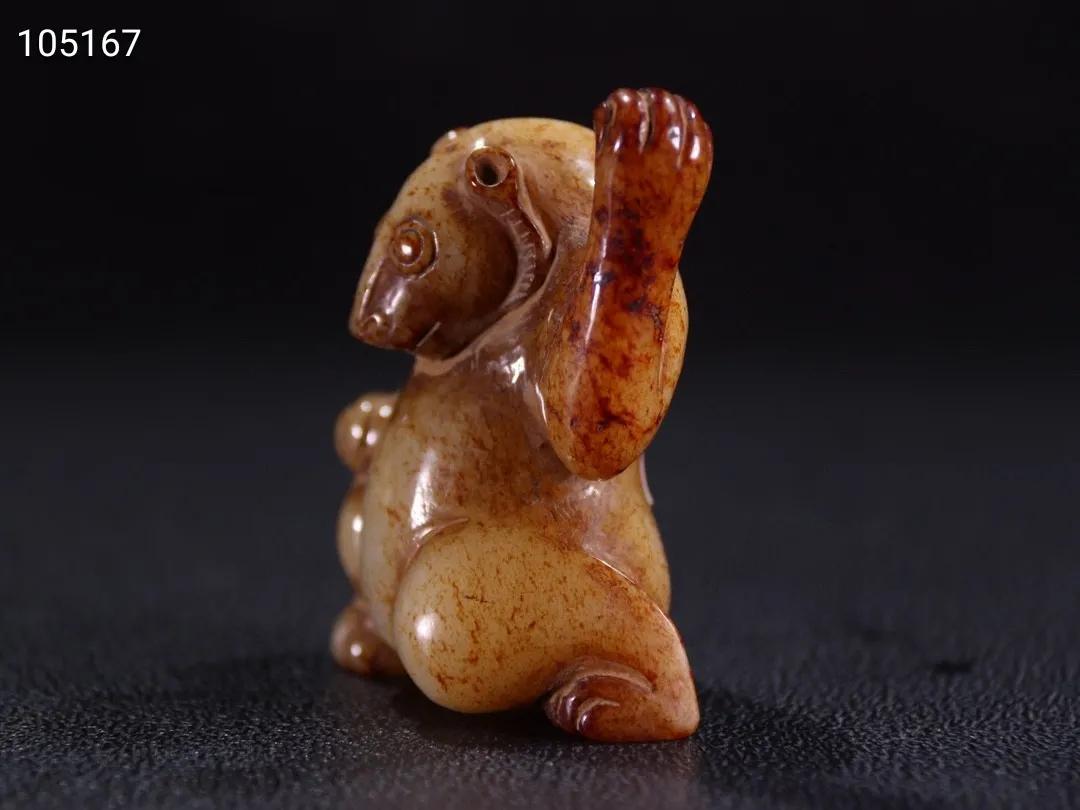 [Henkel ancient jade bear jade carving pieces] - iNEWS