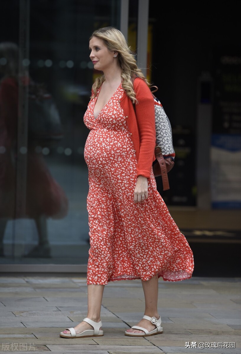 Rachel showed up with her pregnant belly, wearing a red polka-dot skirt ...