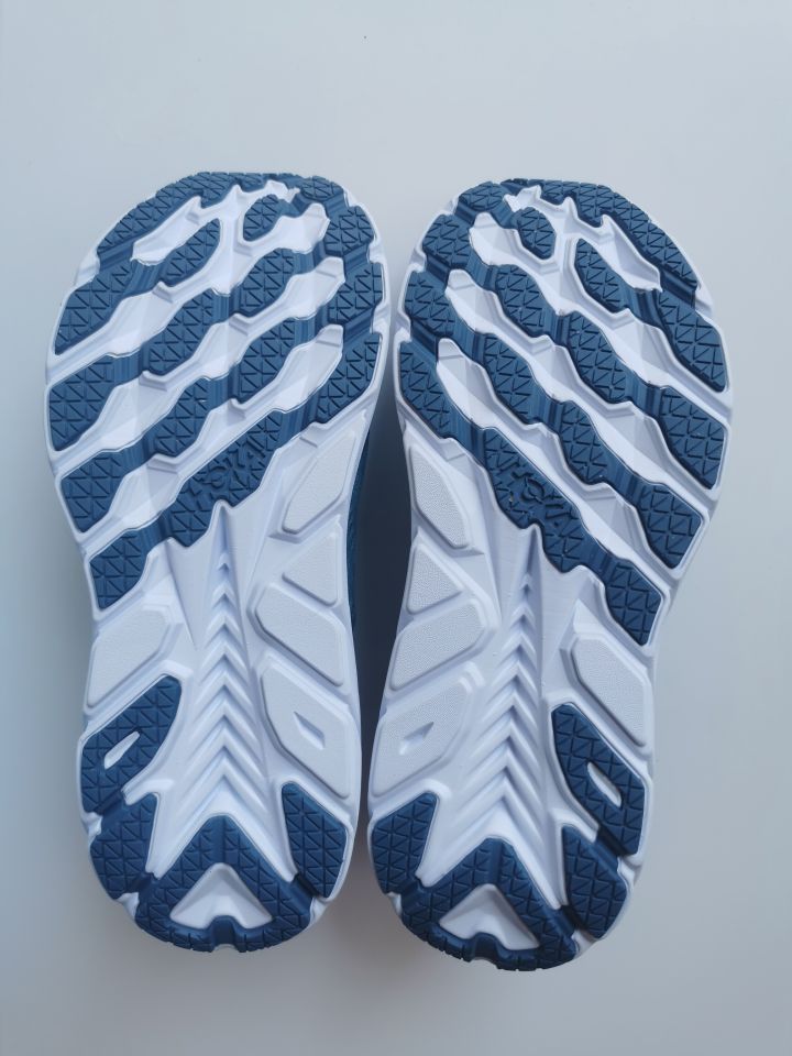 HOKA's best cushioning running shoesClifton 8 measured 200km