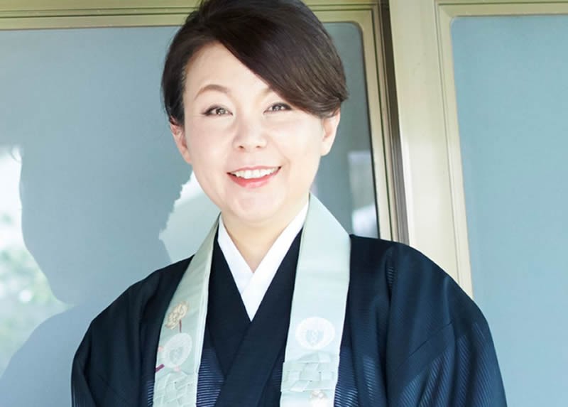 Female abbot of a Japanese temple: forced to date 35 times, fled to the ...