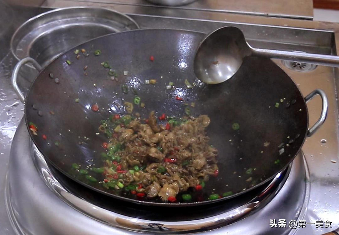 How to make hot and sour chicken gizzards to make them crispy and
