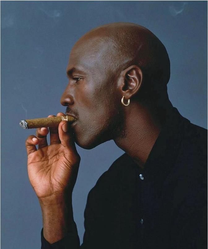 Nba Superstar Smoking Cigar Photo Jordan Domineering Side Leakage Kobe Is Immature Soup God