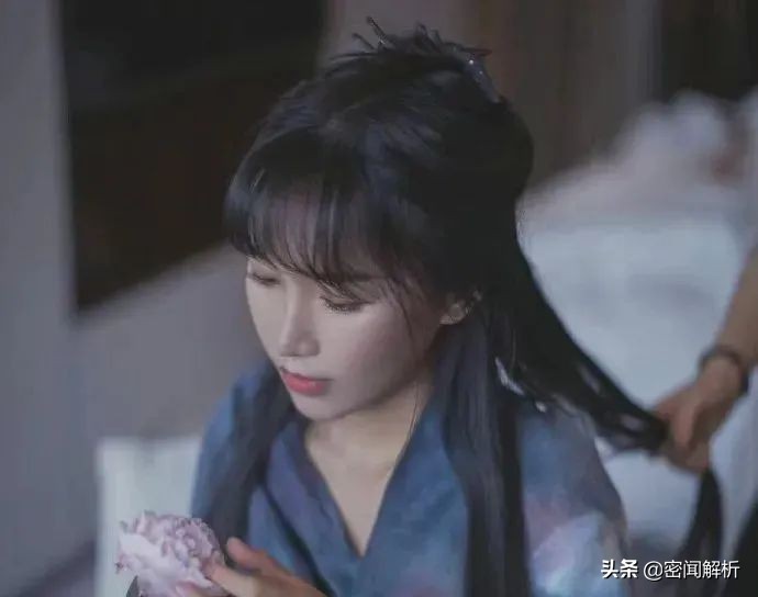 Yang Mi, Zhou Keyu's love affair?The official backing Li Ziqi?Fu Jing ...