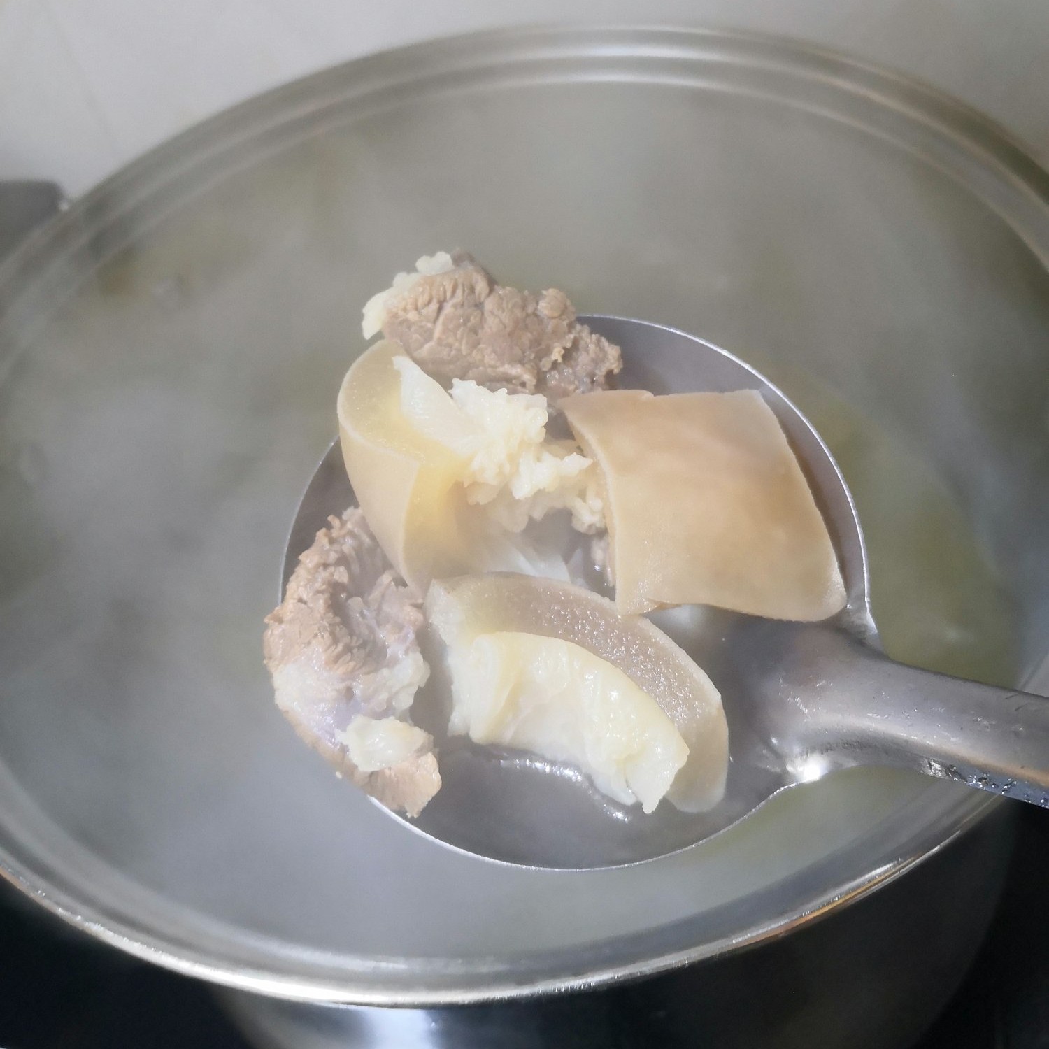 The method of stewed beef soup suitable for pregnant women iNEWS