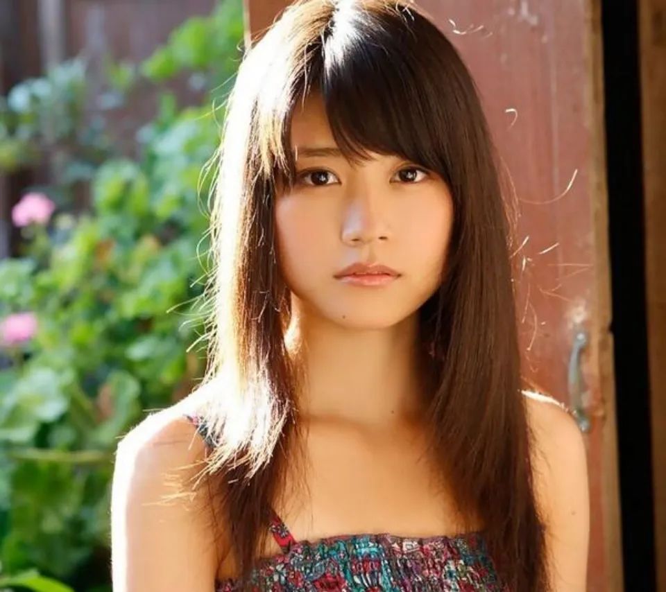 This year's Japanese actress who is on the rise!All snow-skinned jade ...