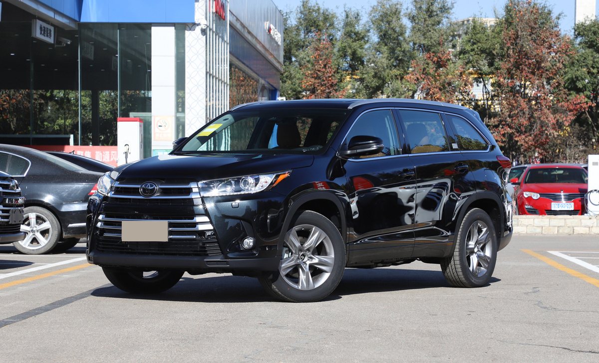 With a budget of 300,000 in hand, who is better than Toyota Highlander ...