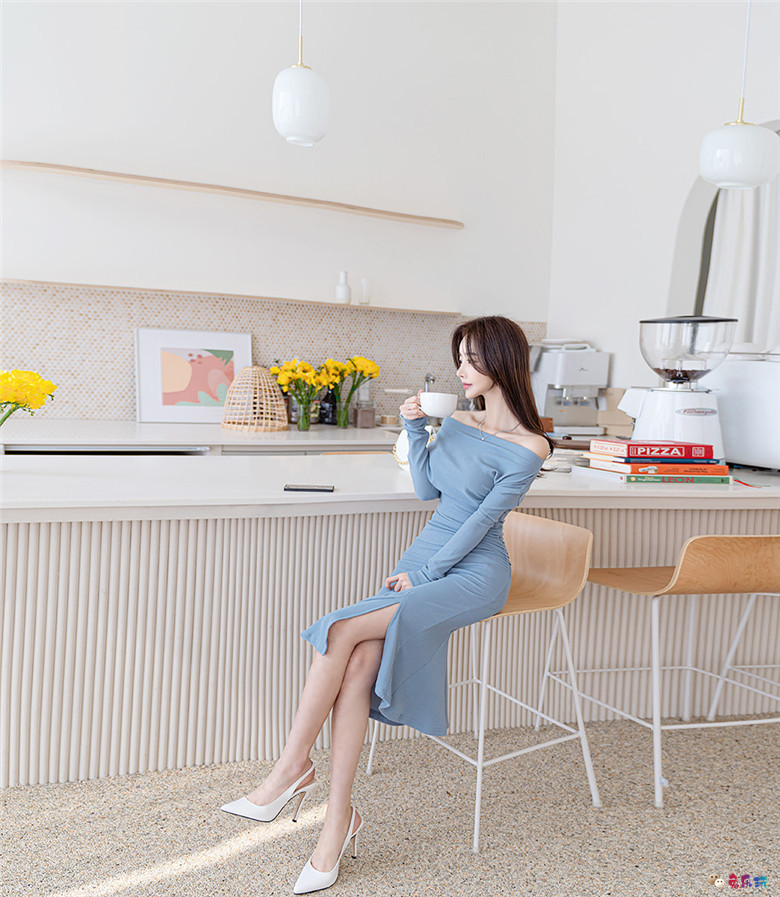 孙允珠：热亚那娇蓝琉璃文艺鱼尾长裙