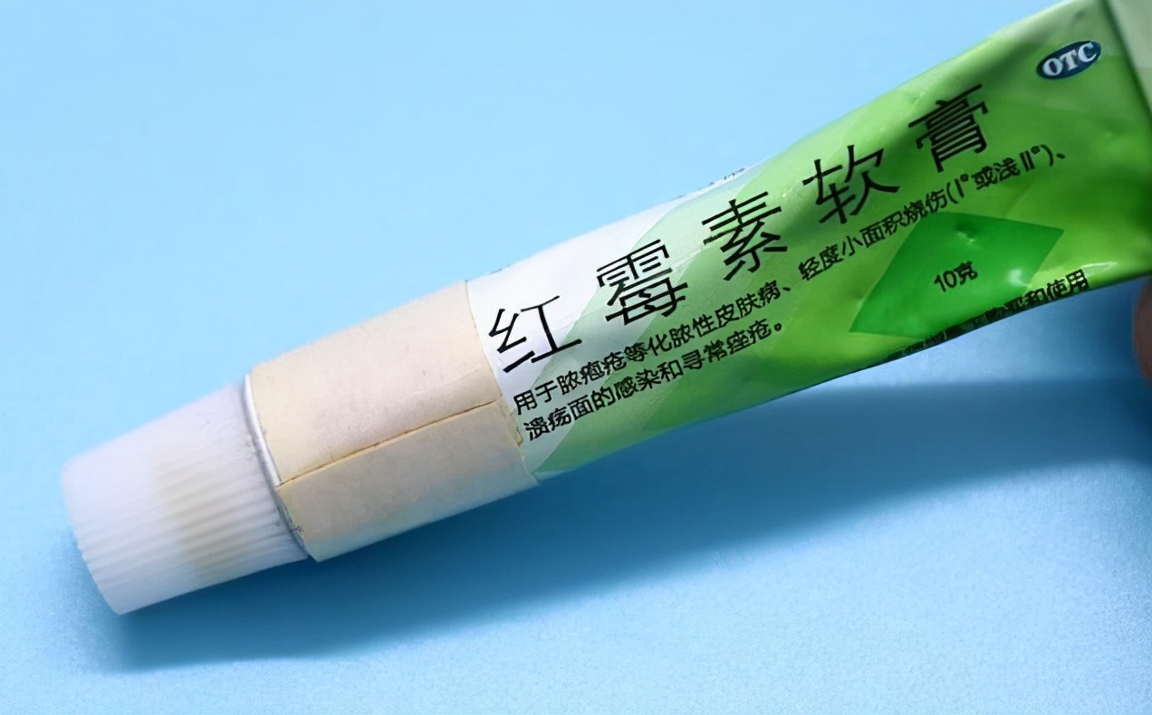 What are the benefits of applying erythromycin ointment to the eye area