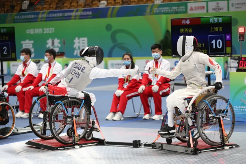 Shaanxi team Xiao Rong wins silver medal in wheelchair fencing event ...