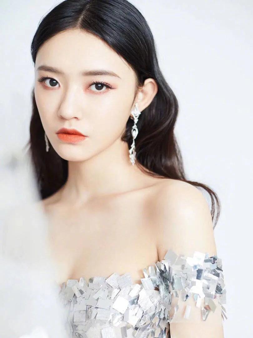 Lin Yun Hot Photo Album - iNEWS