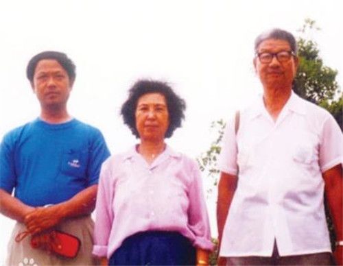 She was the last imperial concubine of the Qing Dynasty. She lived to ...