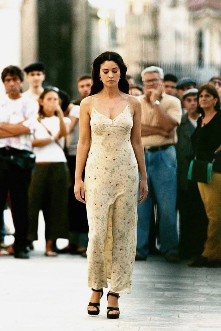 monica bellucci outfits