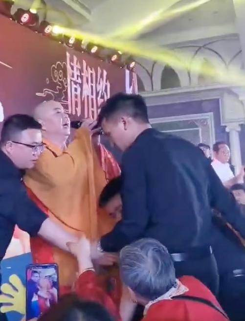 "Tang Monk" Xu Shaohua appeared in the commercial performance, singing