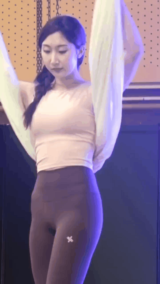 小姐姐这身材跑起来恐怕会引起车祸 - 第2页 段子精选 第2张