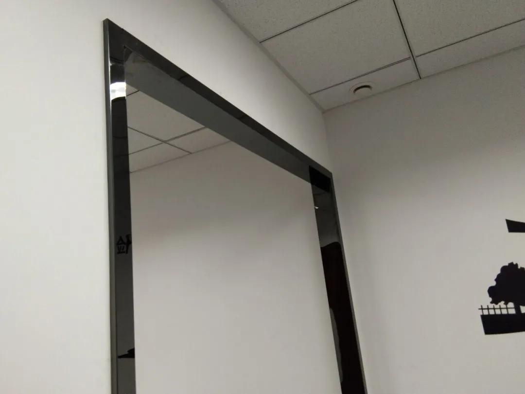 What types of common stainless steel door covers are there? iNEWS