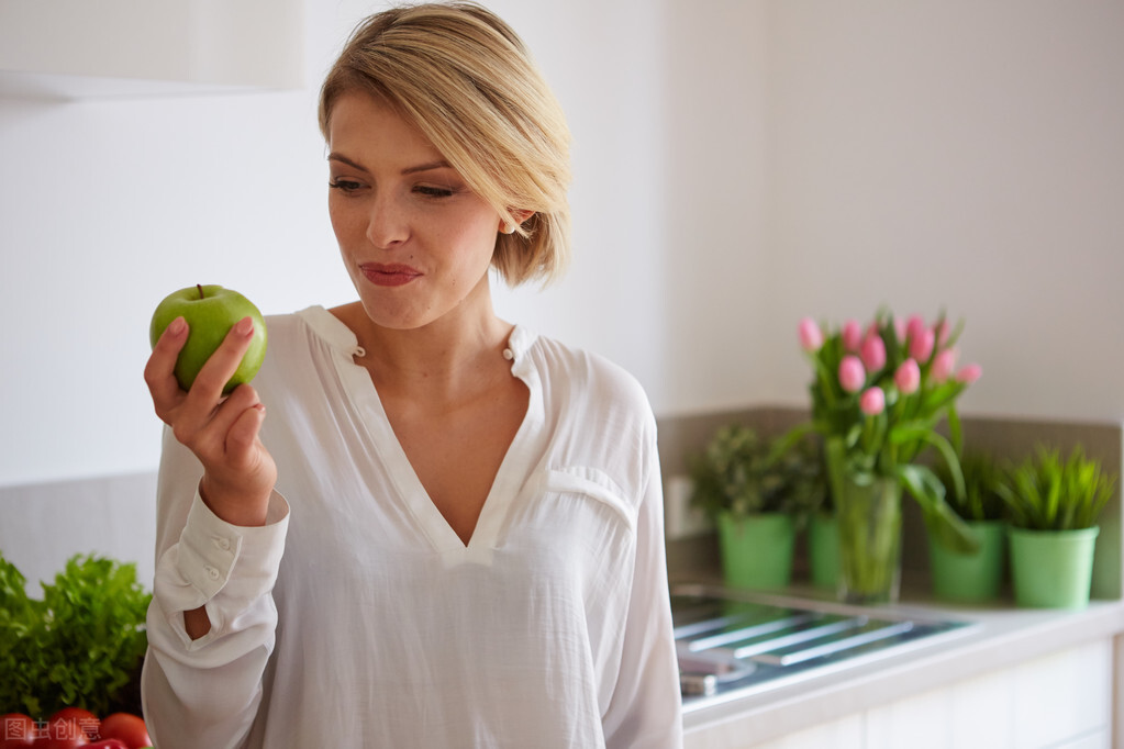 Can I eat apples before going to bed? iNEWS