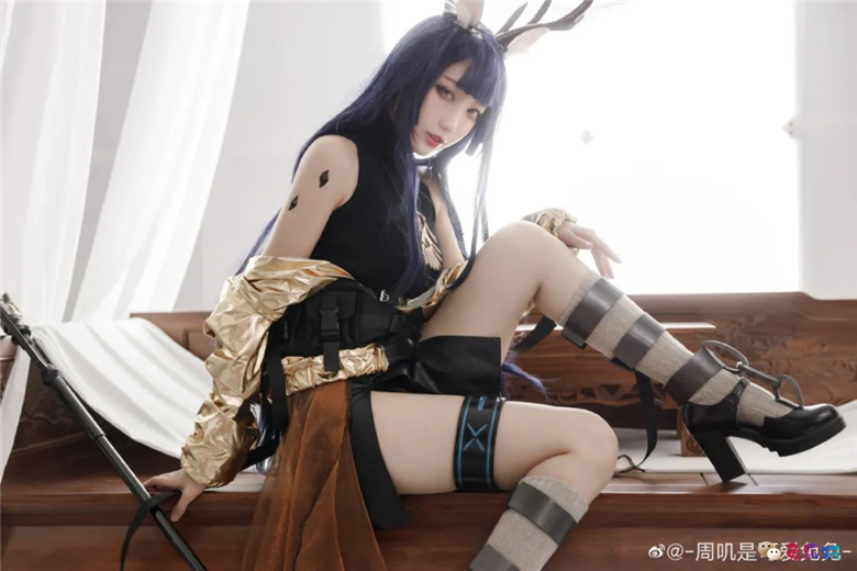 _周叽是可爱兔兔_丨《明日方舟》月禾