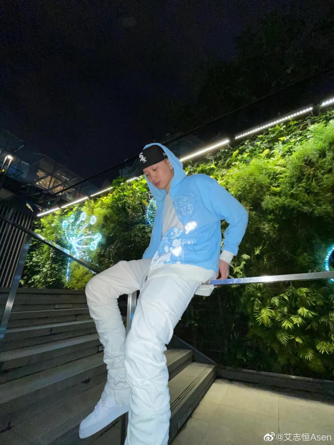 喊麦和社会摇也要搞选秀，光是选手海选我已经尬得头皮发麻...
