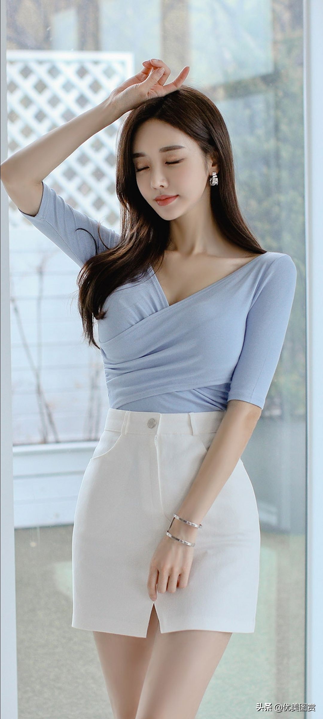 Sun Yunzhu Fashion Photo: Slender lady, charming and moving - iNEWS