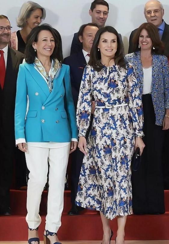 After Lai and Kate wear blue printed skirts one skirt is too loose and