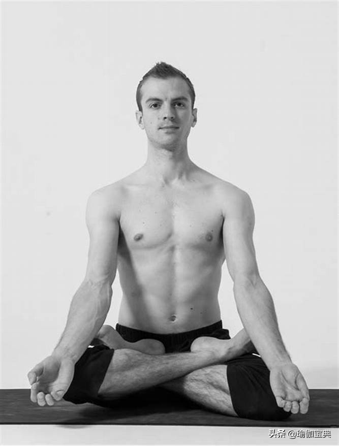 The Advanced Yoga Posture Cock Pose Used To Strengthen The Body Can Increase Body Energy And 