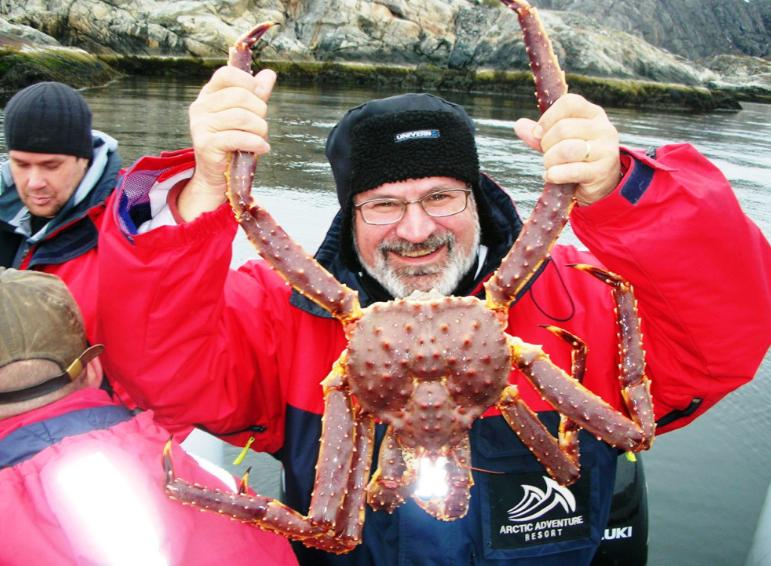 Why is king crab so expensive?Chinese king crabs are all imported, so ...