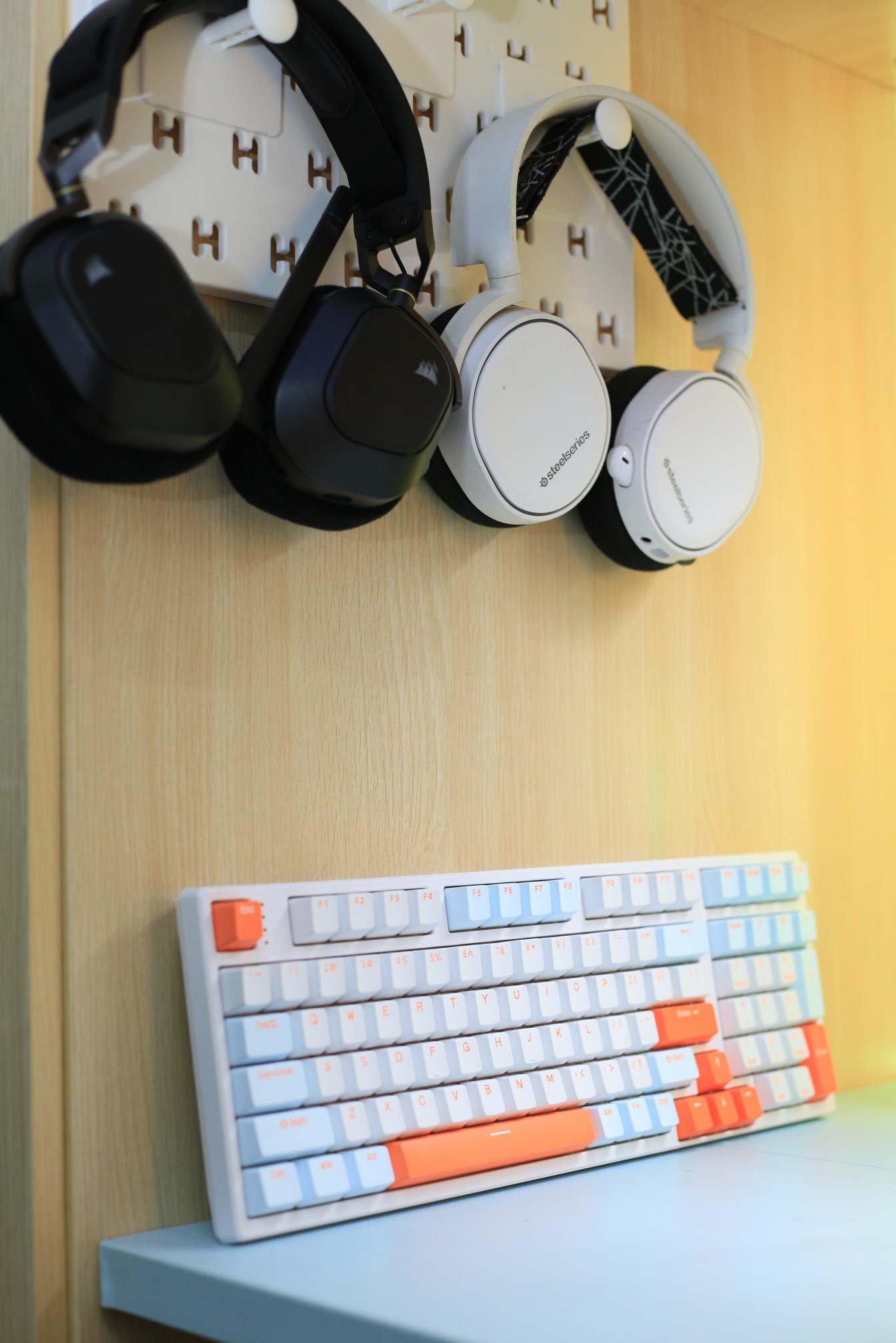 Squeeze toothpaste, one step HELLO GANSS HS98T wireless threemode