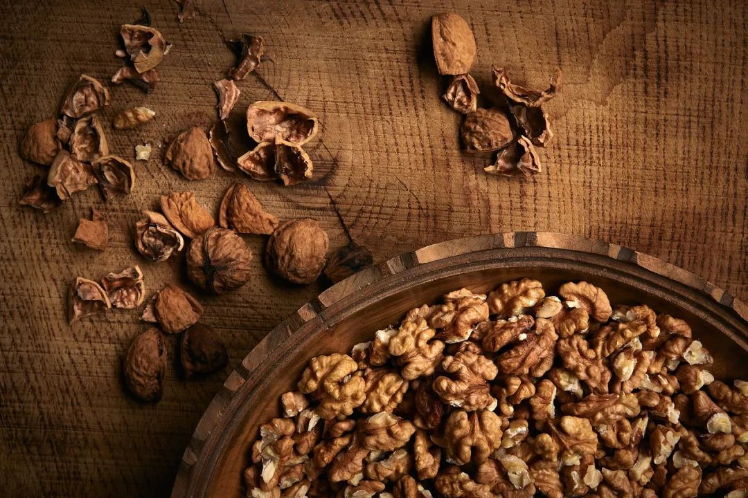 Eat 3060 grams of walnuts every day to reduce the risk of cardiovascular disease! iNEWS