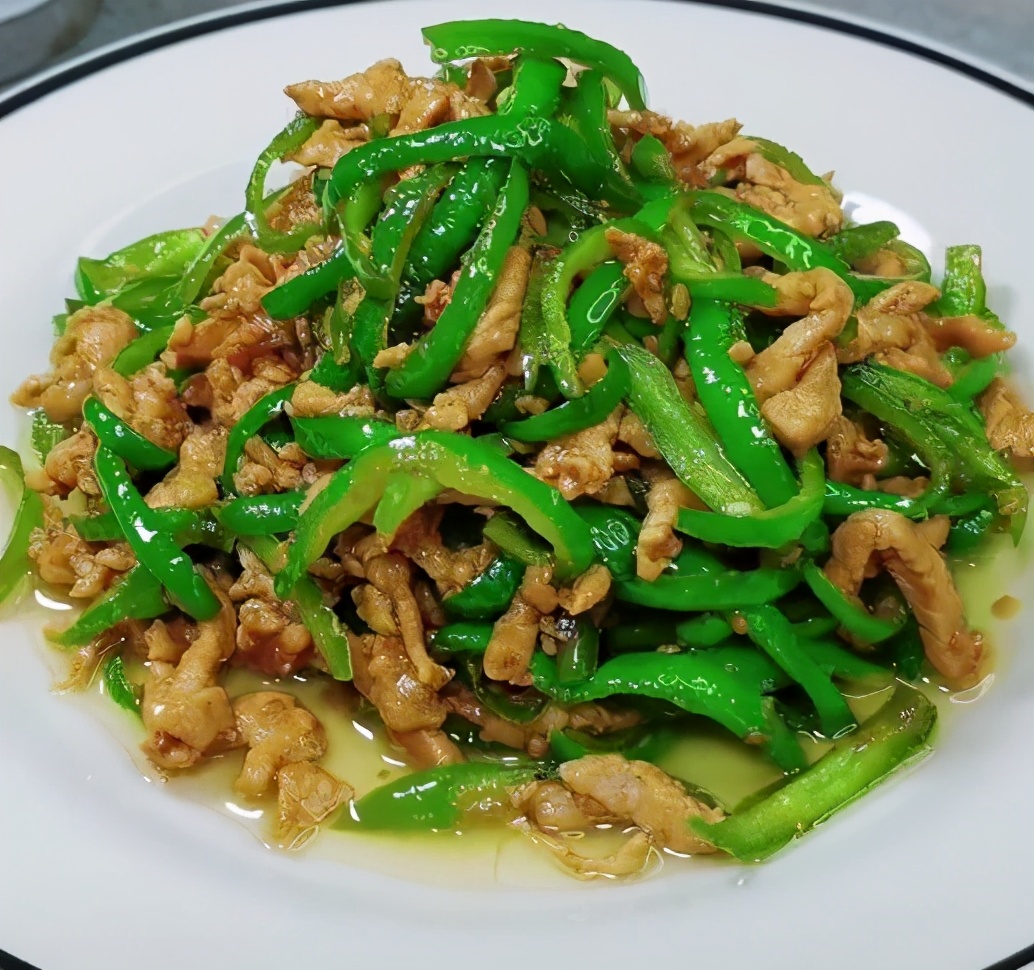 Stir-fried shredded pork with green peppers - iNEWS