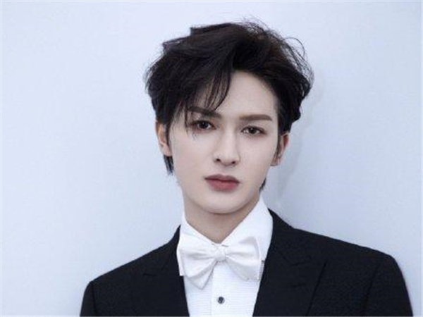 Zhu Zhengting's new drama came back home to rest, but he was followed ...
