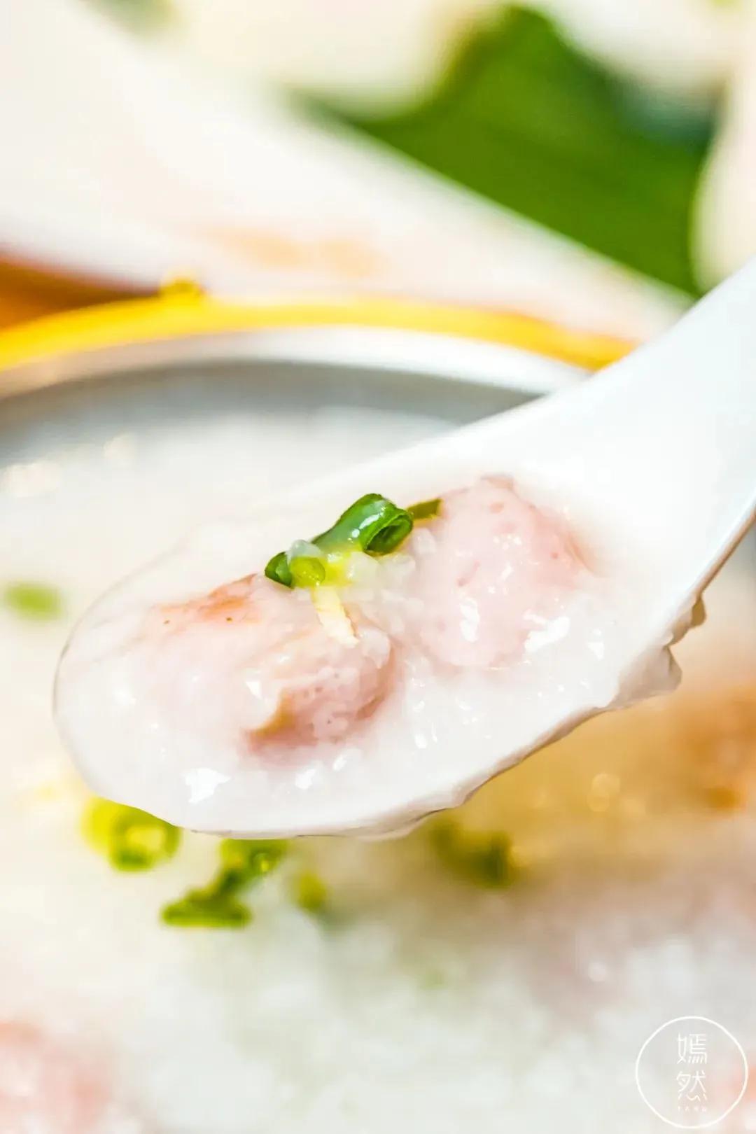 The comfort of early autumn is the happy taste of meatball porridge iNEWS