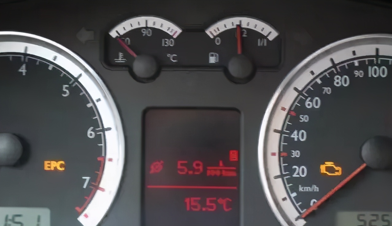 In summer, the car air conditioner is reluctant to turn on, can it really save fuel?How much