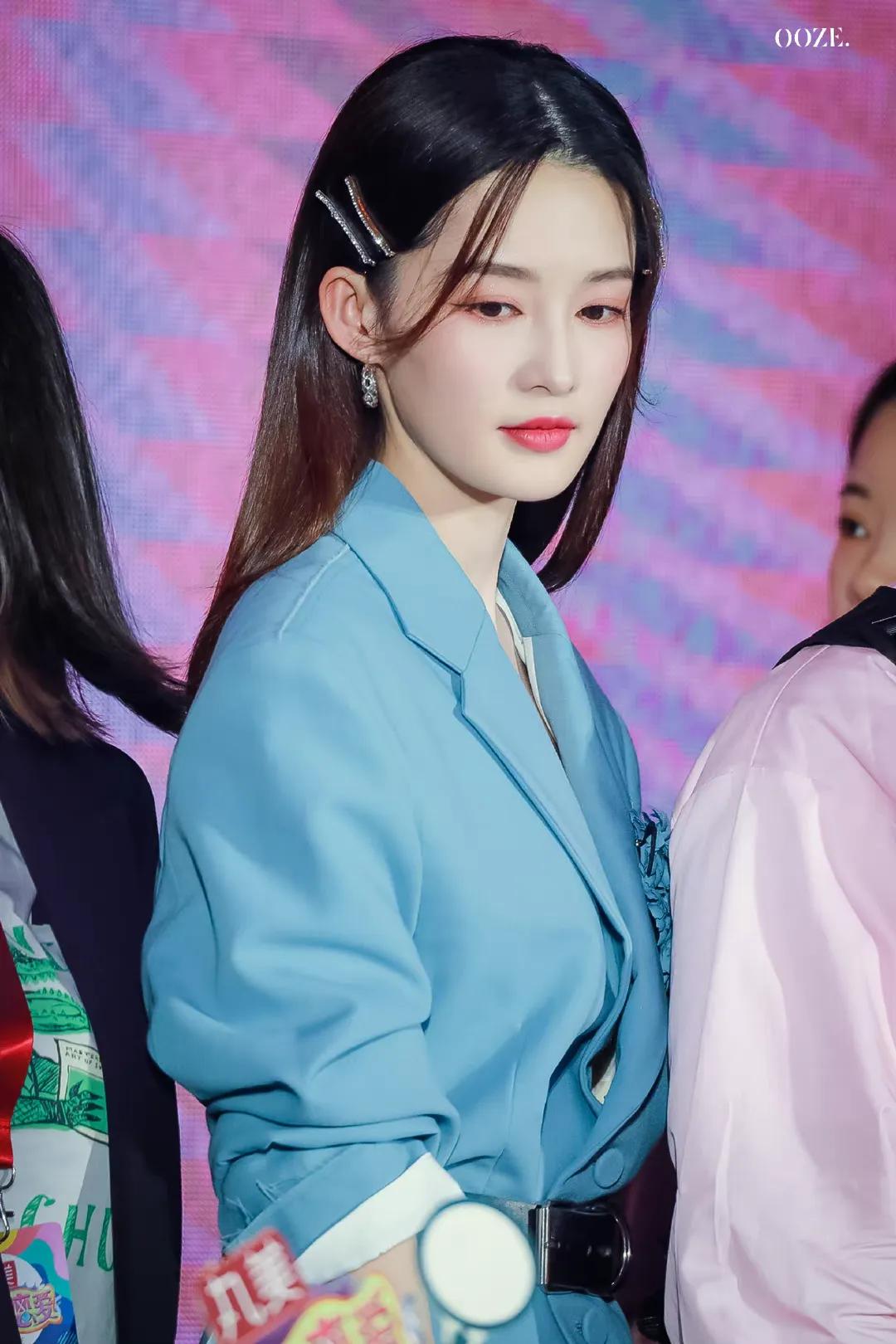 Li Qin's witty love conference - iNEWS