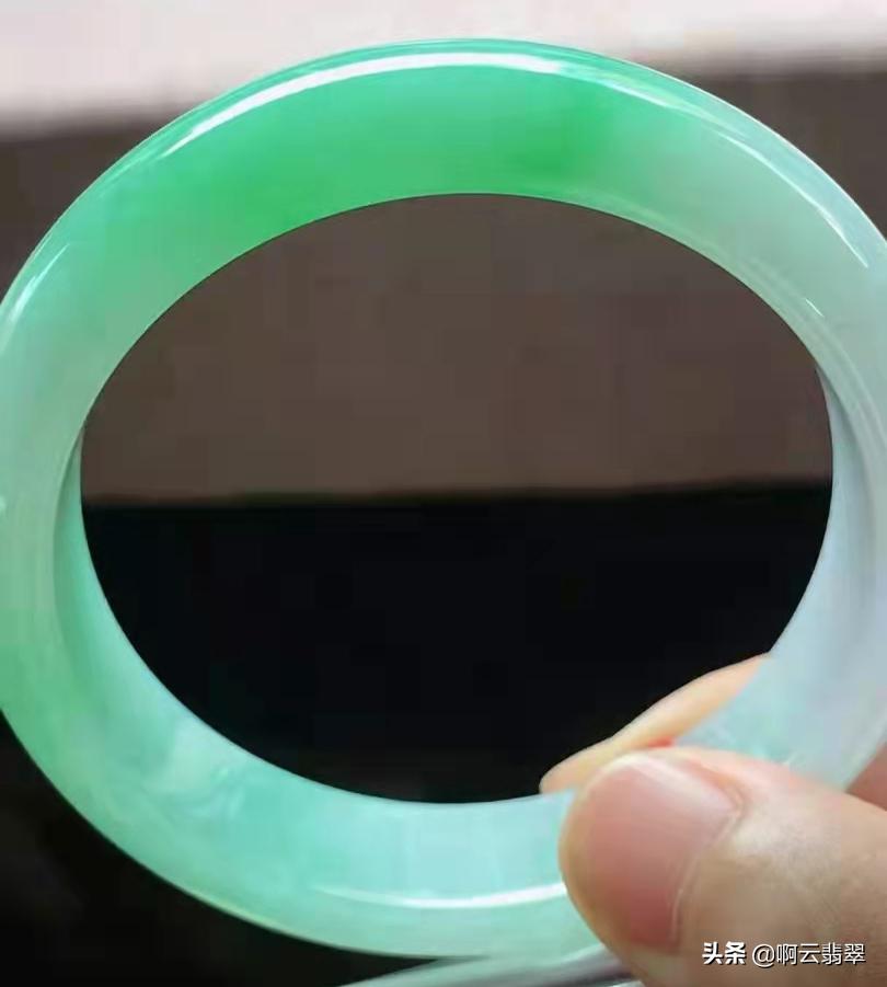 Is there really the 10 billion most expensive jade in the world?What is