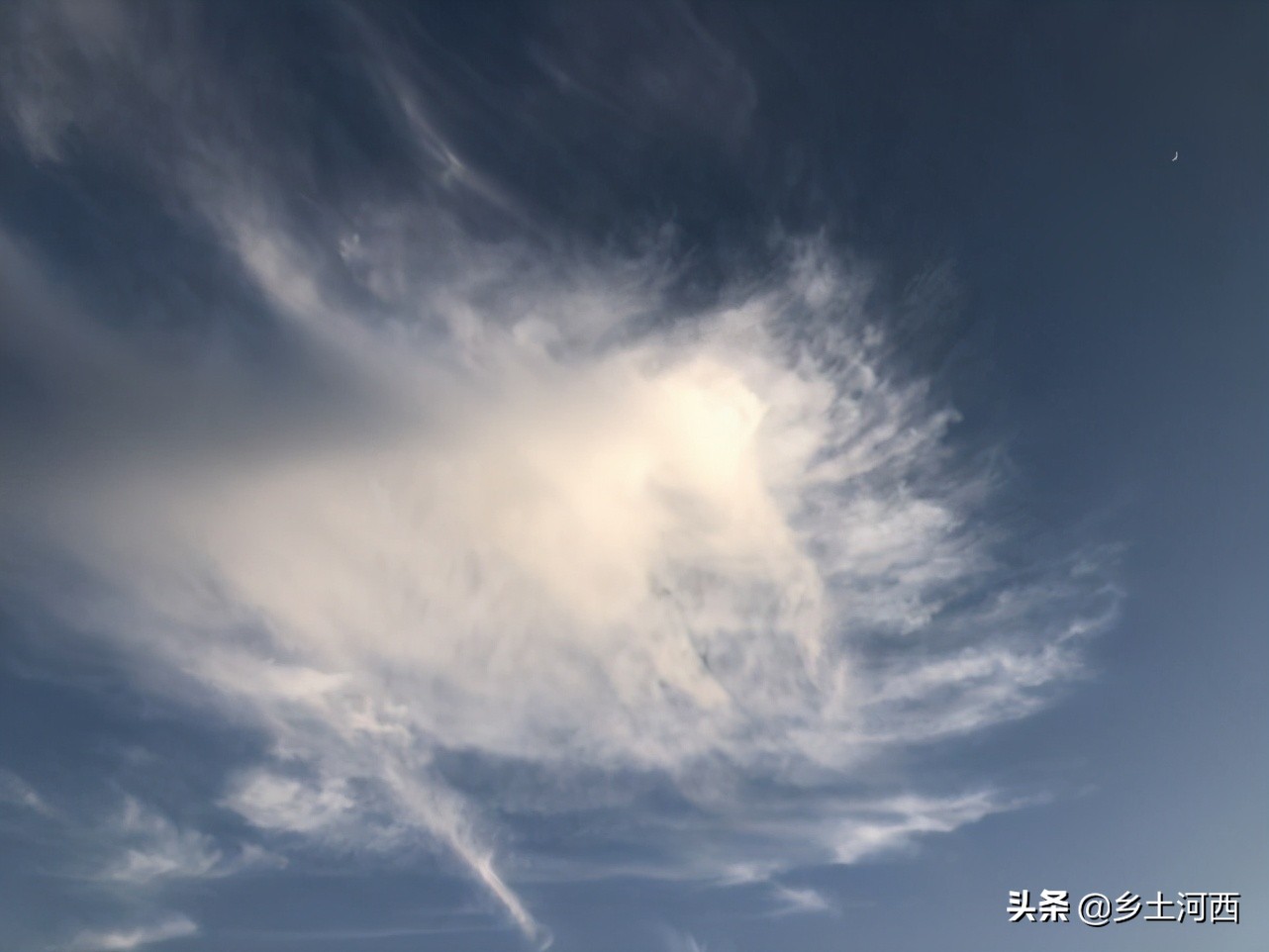 The old saying goes "Men are afraid of sweeping the sky, women are