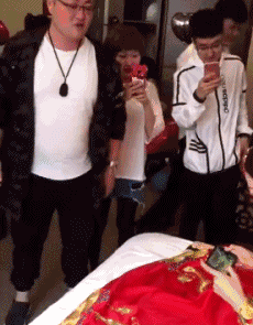 爆笑动图GIF：世界上最可怕的秋千