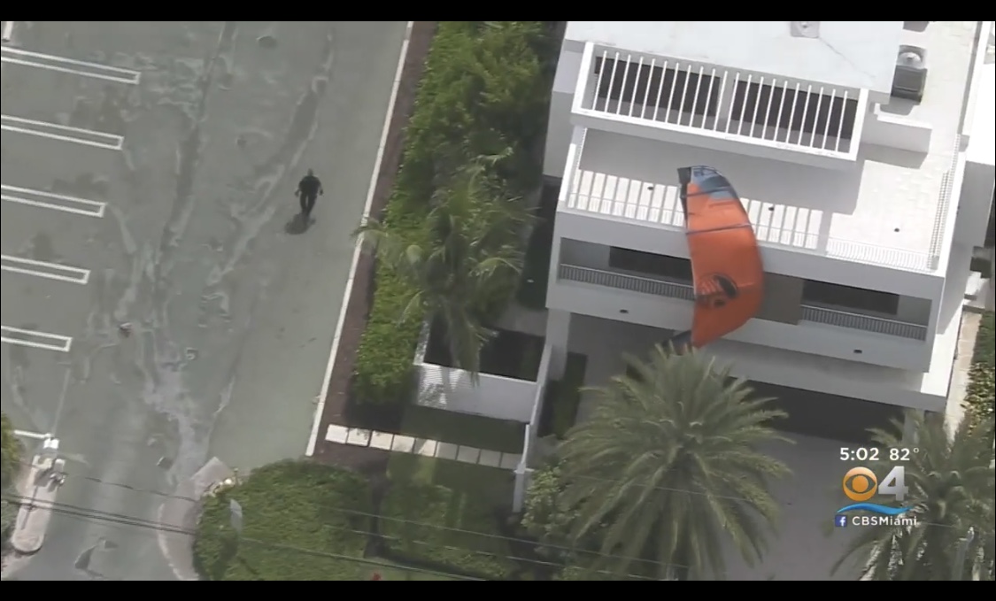 Kite surfer was swept up 122m and hit the house and died in a sudden