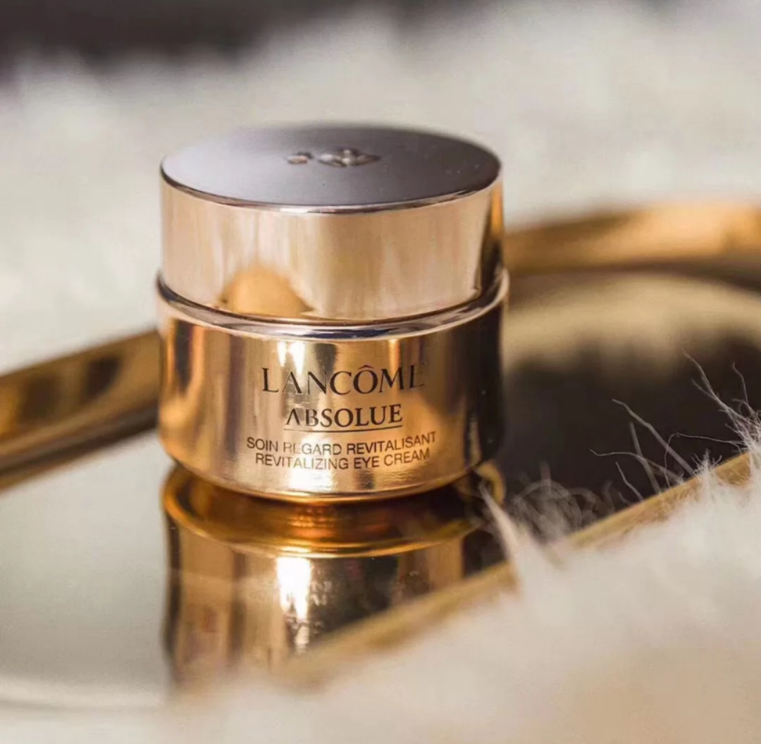 Which is better, Estee Lauder VS I want to know which one is more suitable for your