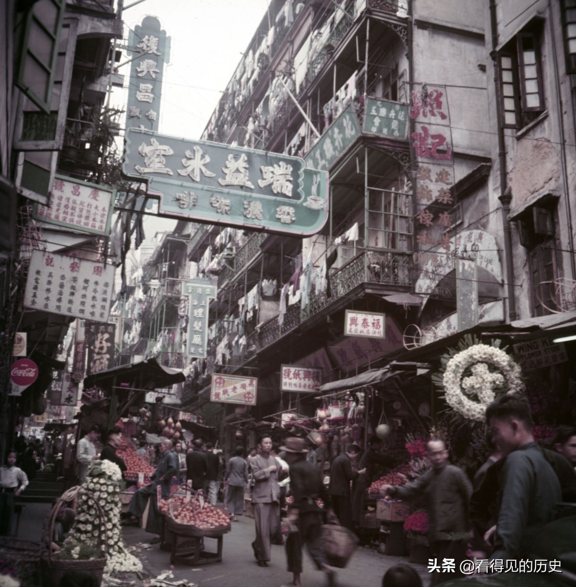 The feeling seen in Hong Kong's narrow streets and lively markets in ...