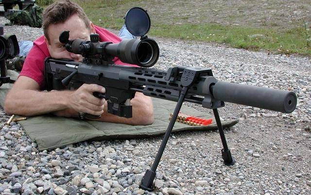 GSG9 comes standard with a sniper rifle, two shots of ultra-high ...