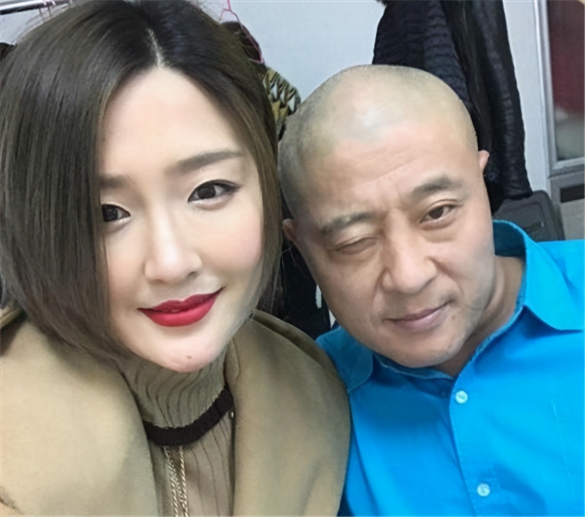 Zhao Benshan’s female apprentice showed off her wealth, starring in the