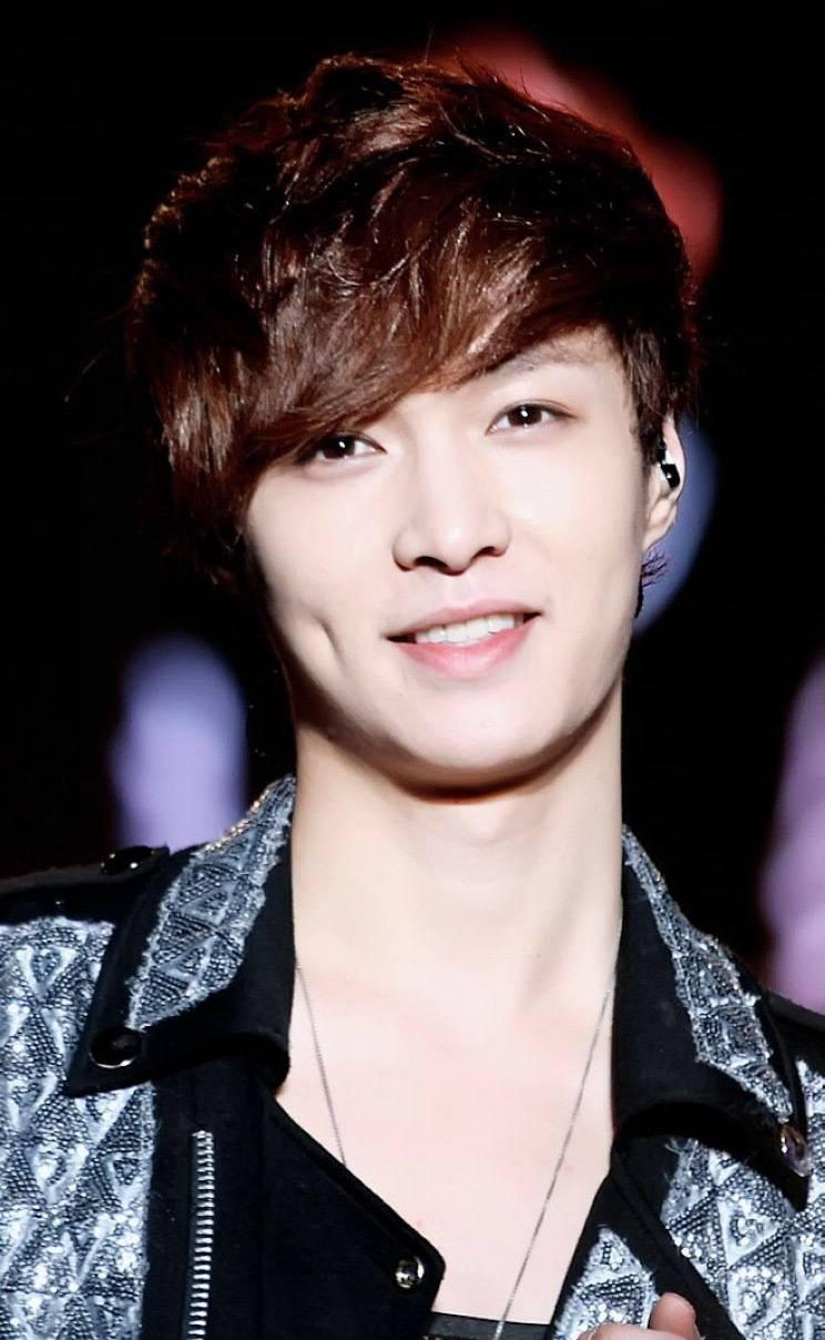 Zhang Yixing, who has a pure plain face, has no idols in the scene, so ...