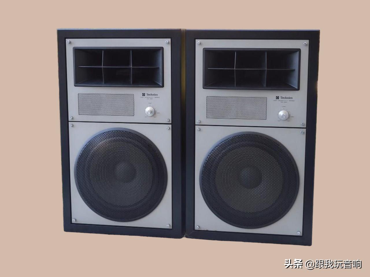 Oldfashioned audio system introduced by Technics in the 70s iNEWS