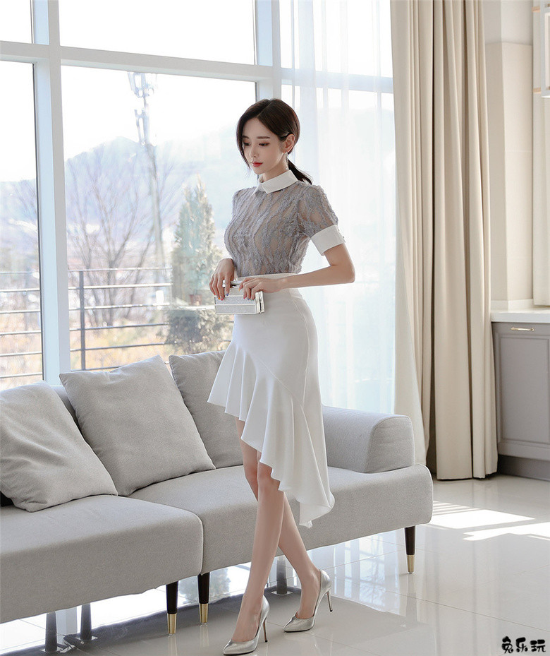 孙允珠：灰黛青丝苔纹翻领不规则长裙