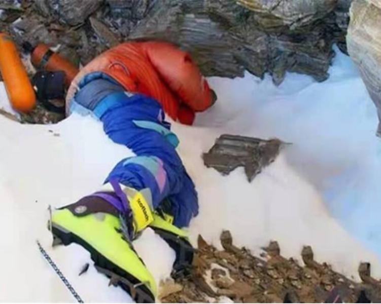 The three most famous corpses on Mount Everest: Green Boots, Sleeping ...