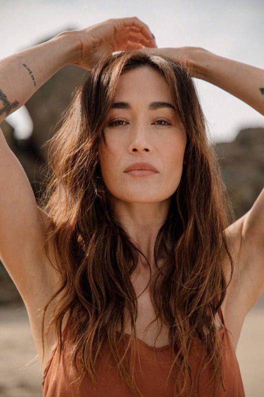 42 Year Old Maggie Q Is In Perfect Condition Honey Skin With A Green