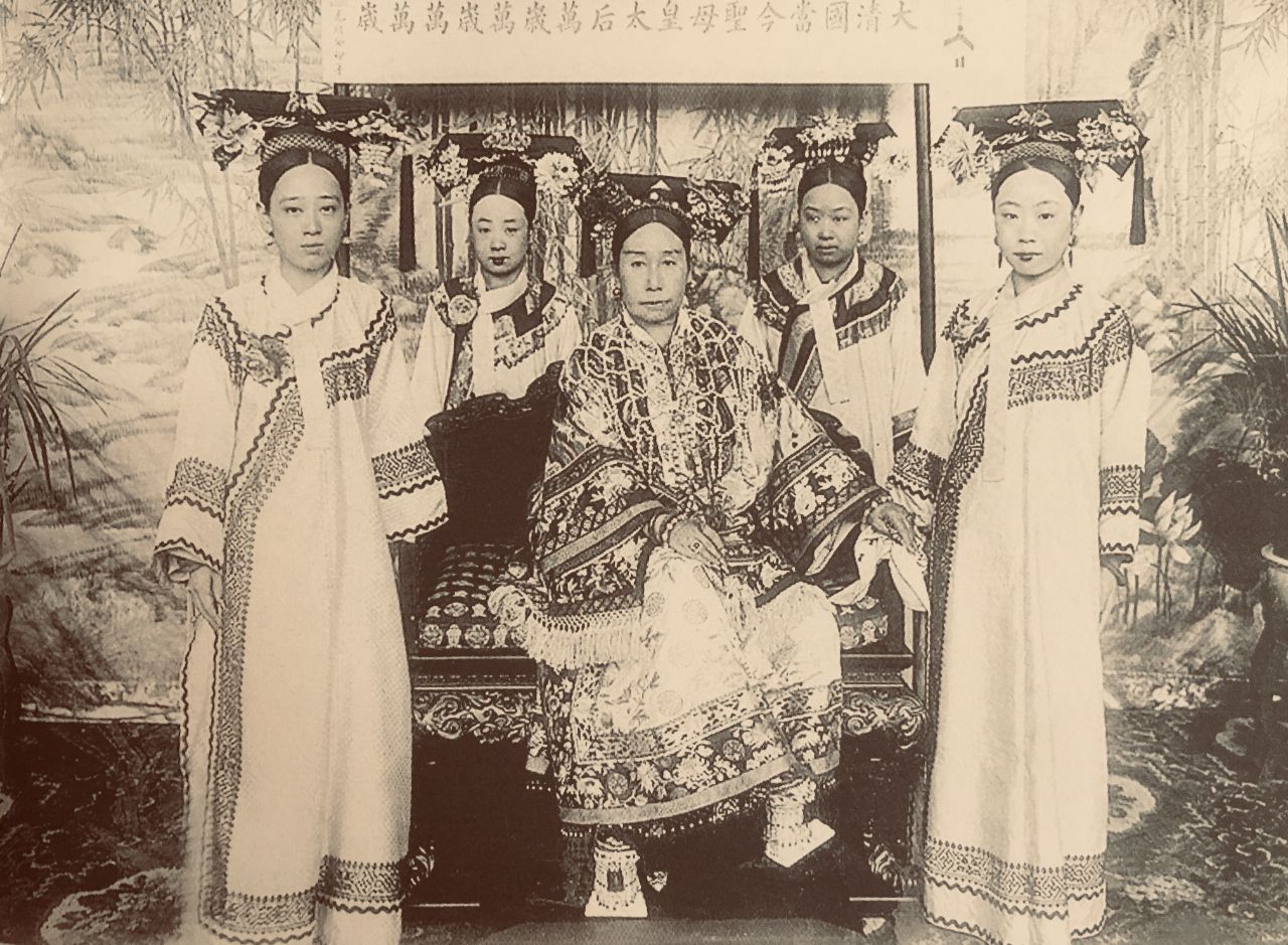 After The Death Of Empress Dowager Cixi, The Body Was Placed For A Year ...